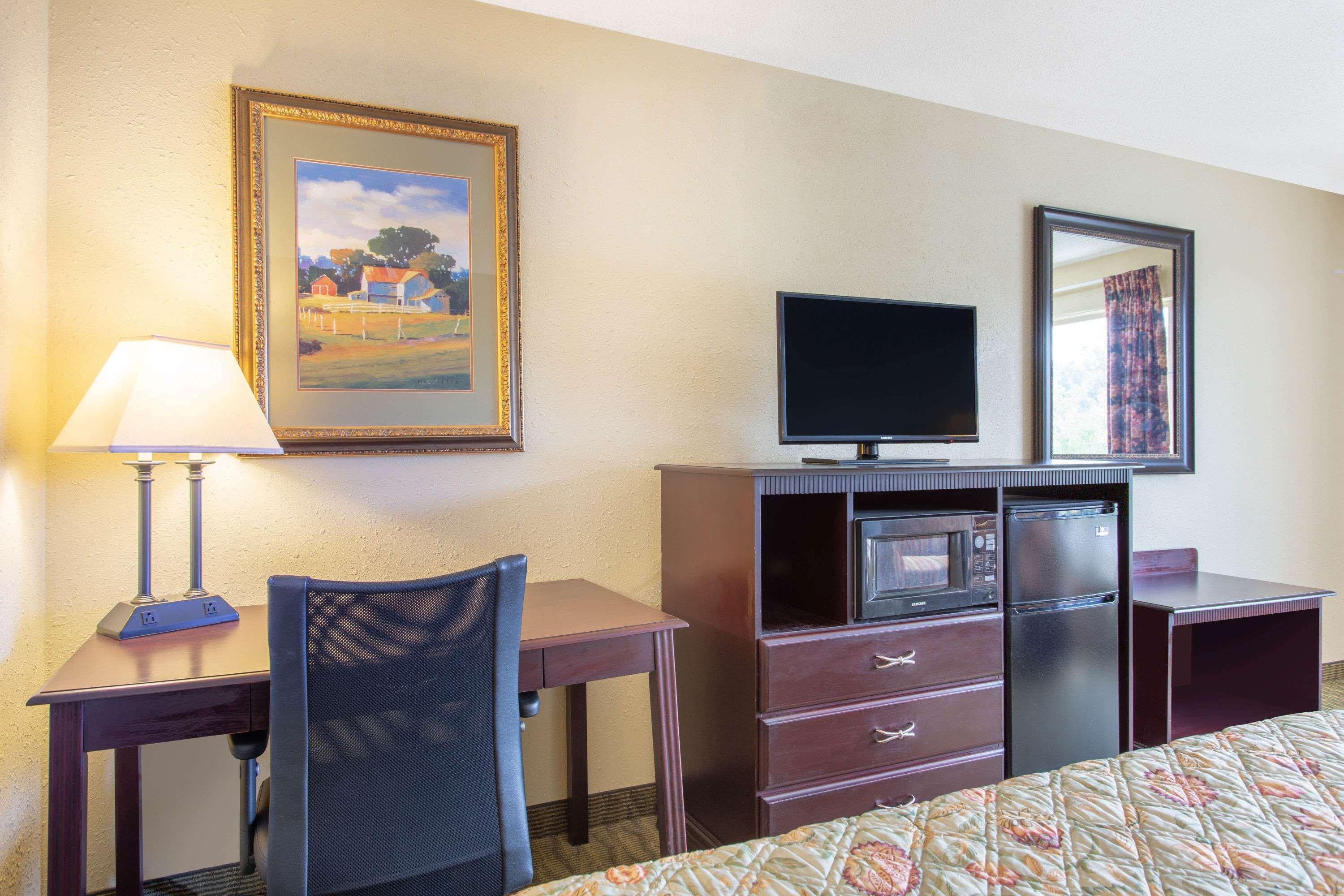 Days Inn By Wyndham Lexington Exteriér fotografie