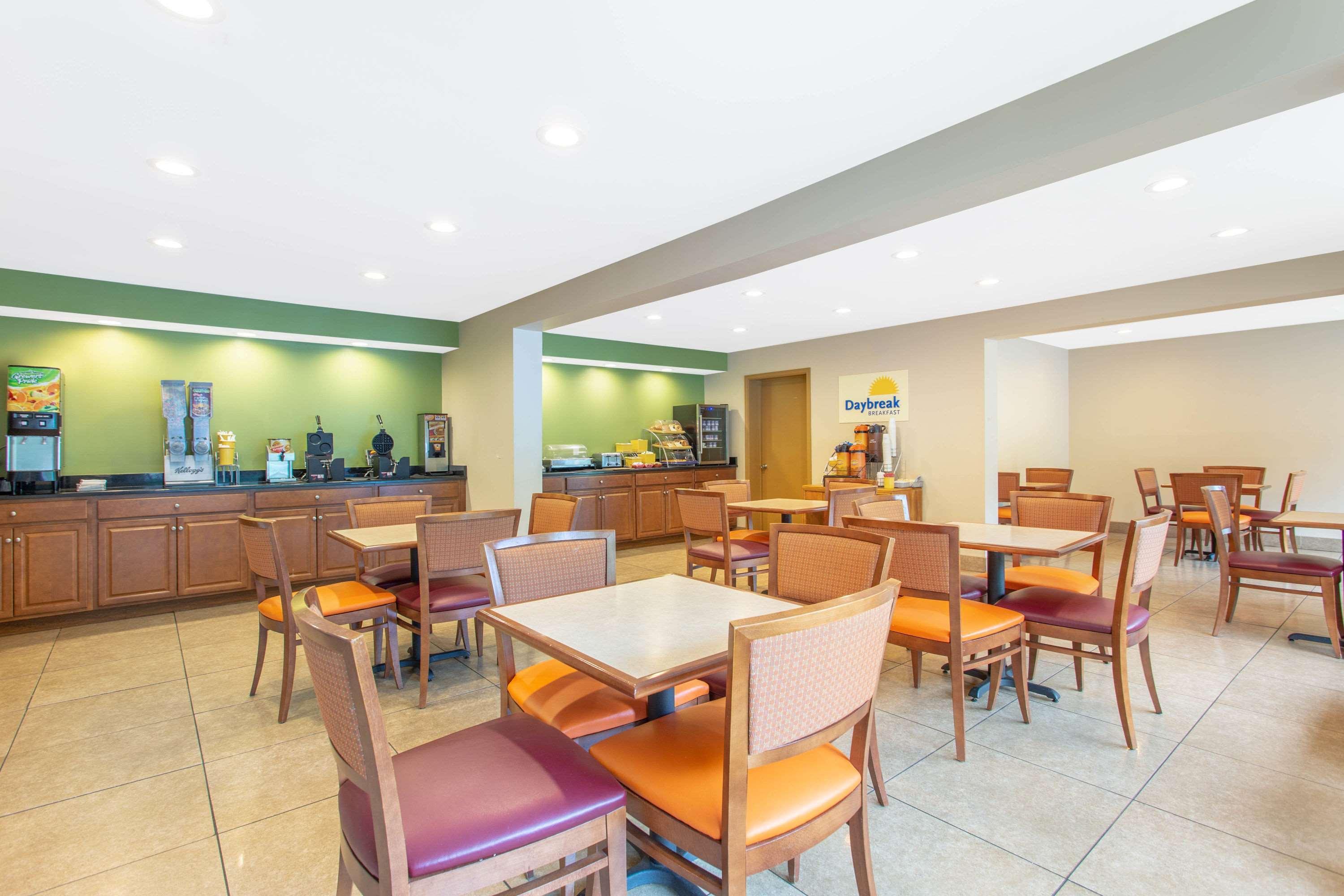Days Inn By Wyndham Lexington Exteriér fotografie