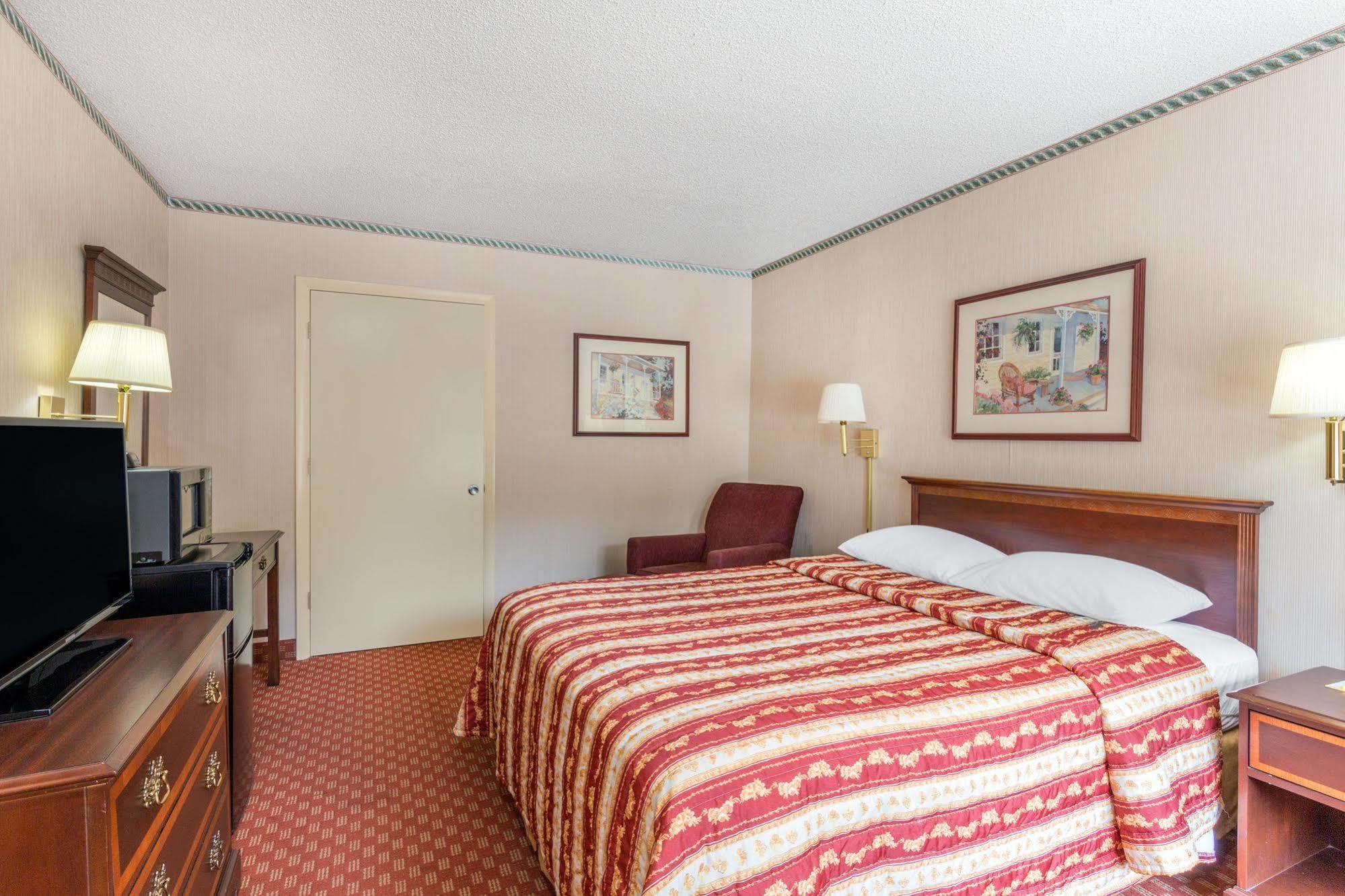 Days Inn By Wyndham Lexington Exteriér fotografie