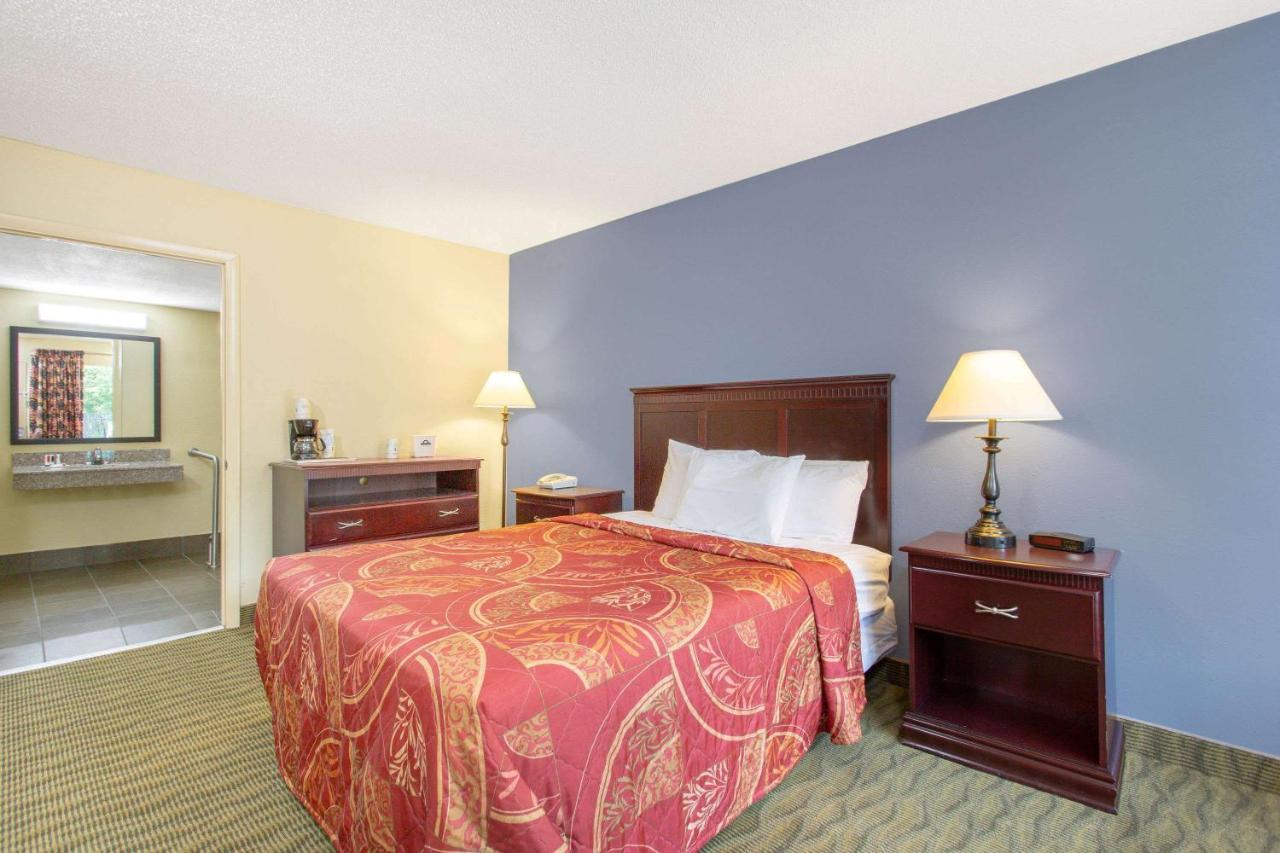 Days Inn By Wyndham Lexington Exteriér fotografie
